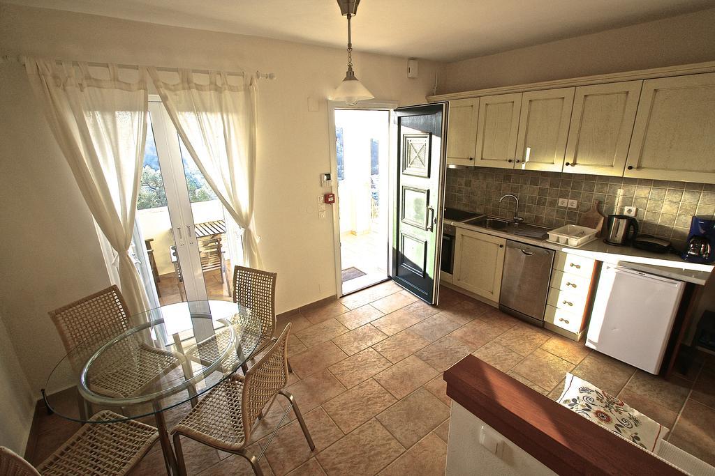 Agios Nikitas View Villa ภายนอก รูปภาพ