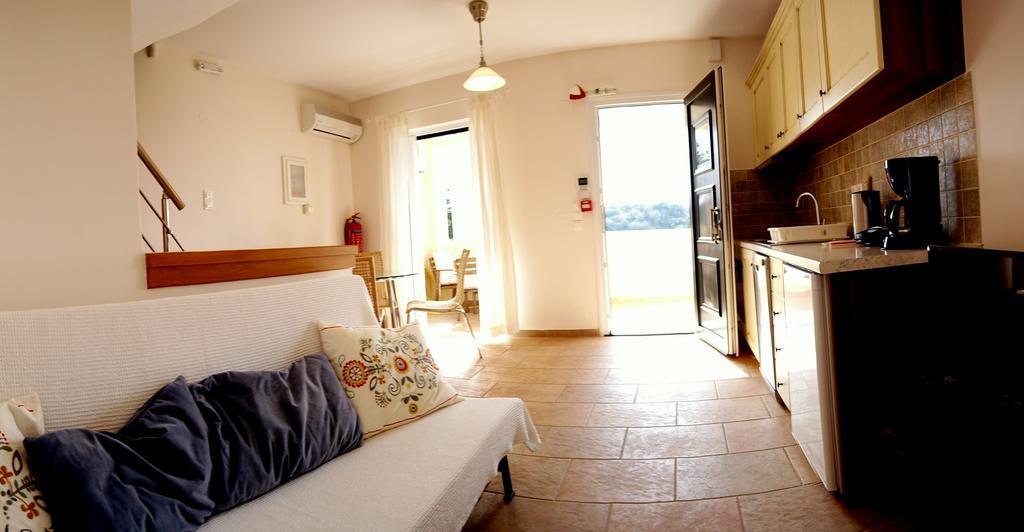 Agios Nikitas View Villa ภายนอก รูปภาพ